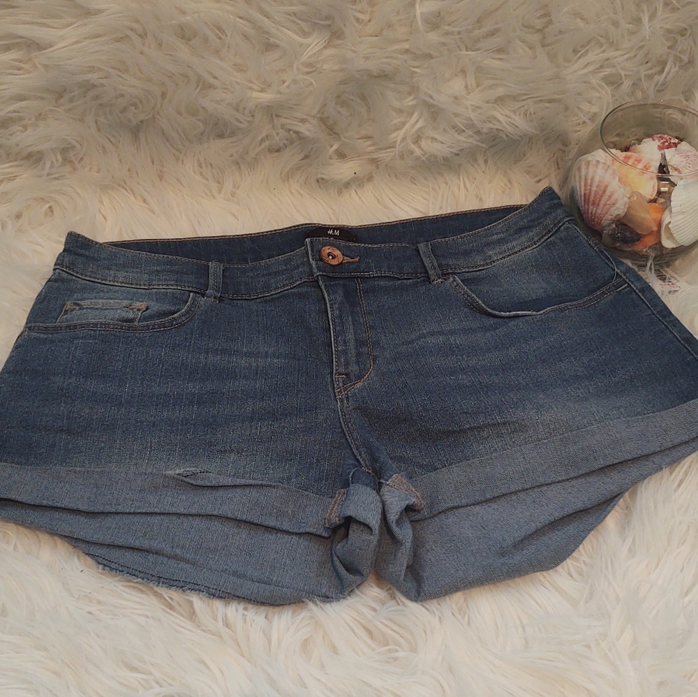 2/$10 | Shorts | H&M | Size 10